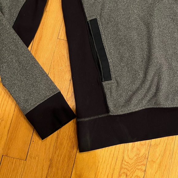 Lululemon Post Chaturanga Women’s Pullover Black / Ambient Grey / Black Size 6 - Picture 8 of 11